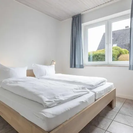 Hébergement de vacances Linke Haushaelfte Id 906 *